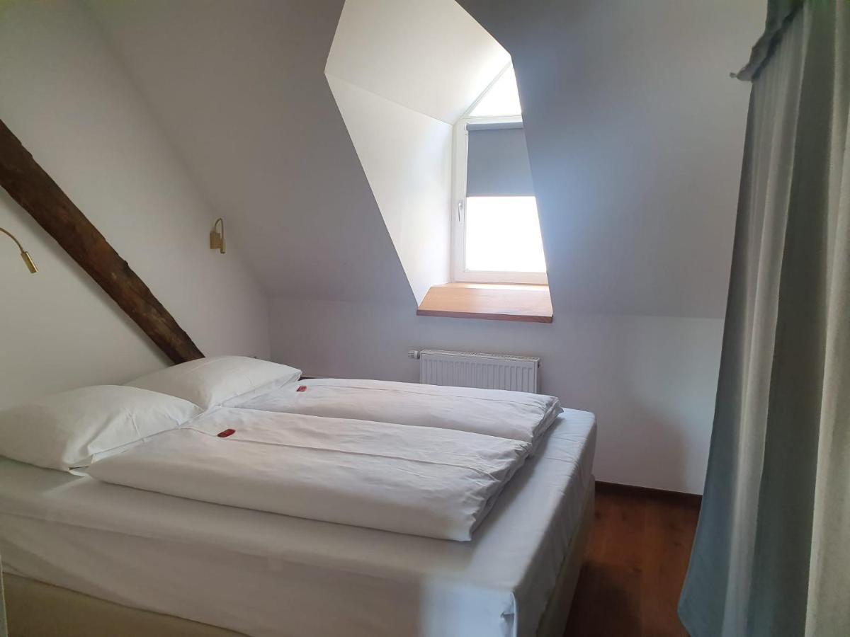 Hotel Schierlinger Braeustueberl Екстер'єр фото